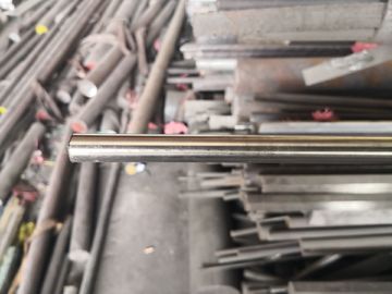 A barra preta de aço inoxidável Rod da barra de aço inoxidável de superfície brilhante de 201 encanta a barra