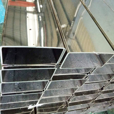 ASTM escovou lustrado soldou a tubulação quadrada de aço inoxidável para materiais de construção